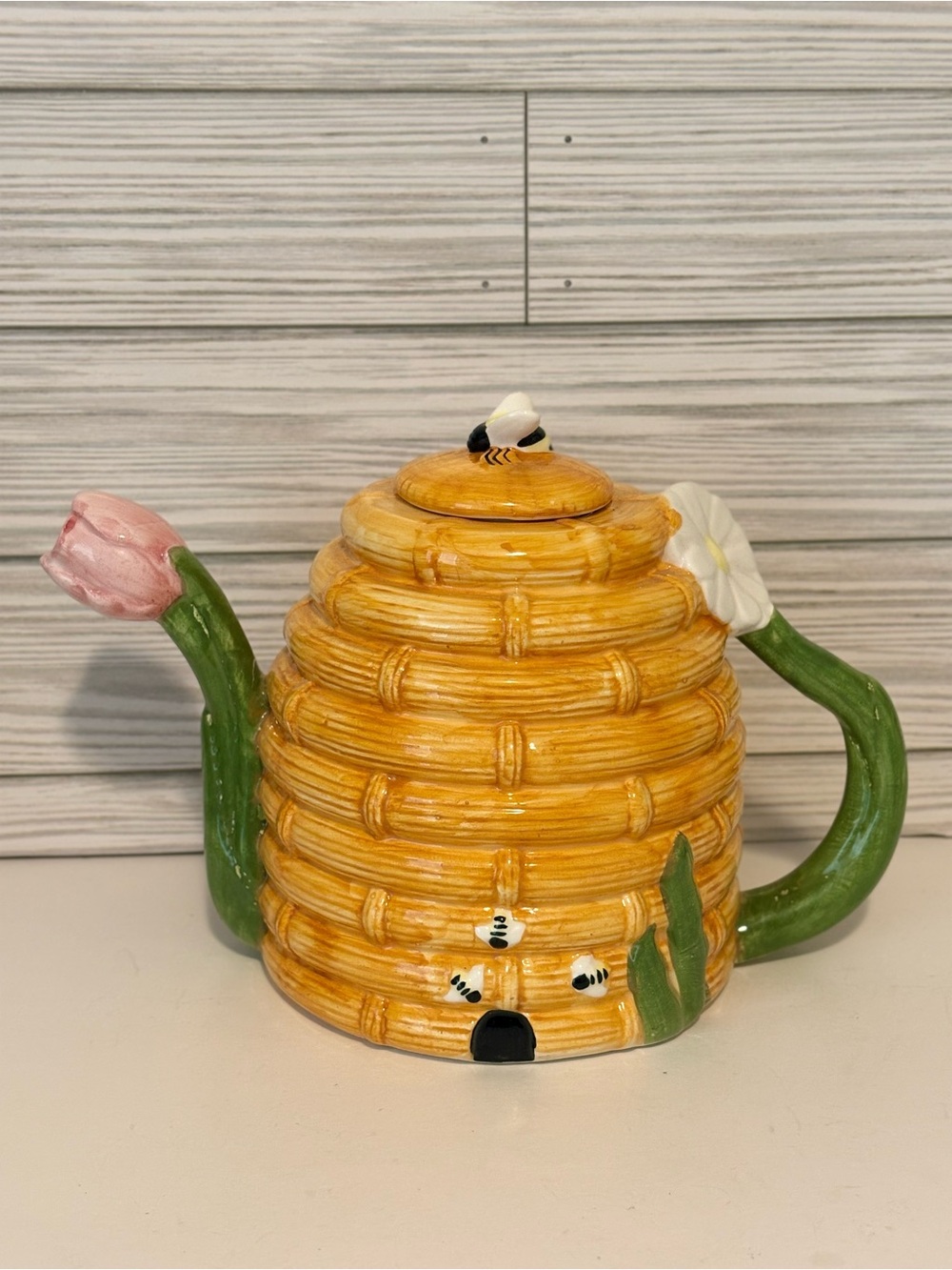 Vintage Henriksen Ceramic Beehive Teapot Tulip Spout Bee Lid Cottagecore Yellow